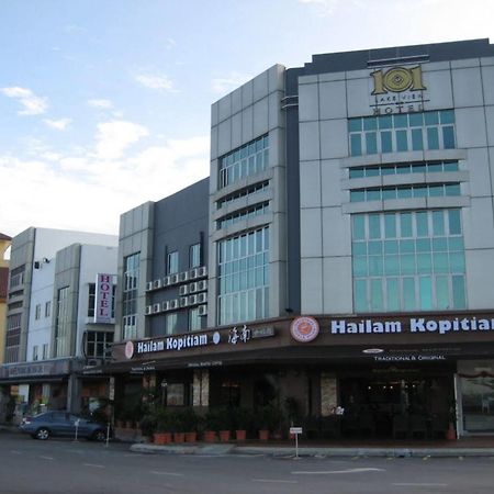 101 Lake View Hotel Puchong Dış mekan fotoğraf