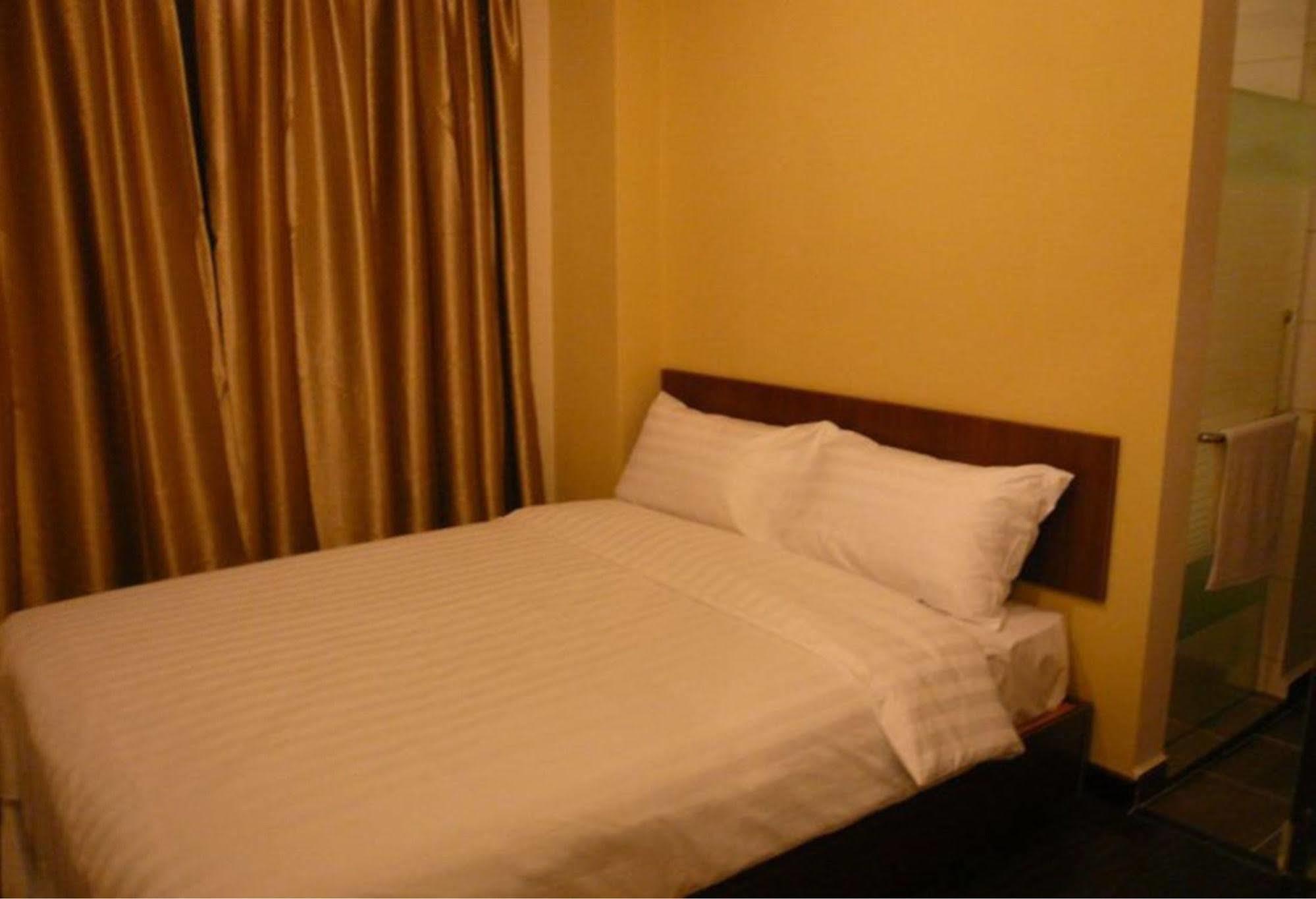101 Lake View Hotel Puchong Dış mekan fotoğraf