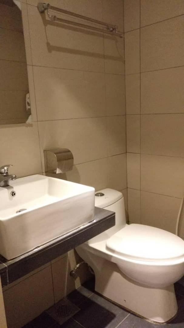 101 Lake View Hotel Puchong Dış mekan fotoğraf